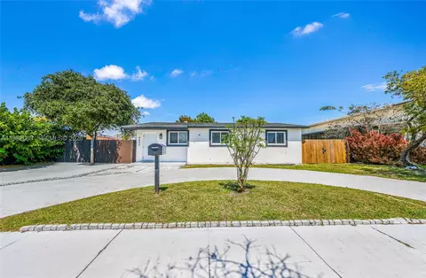 9805 Marlin Rd, Cutler Bay, FL 33157