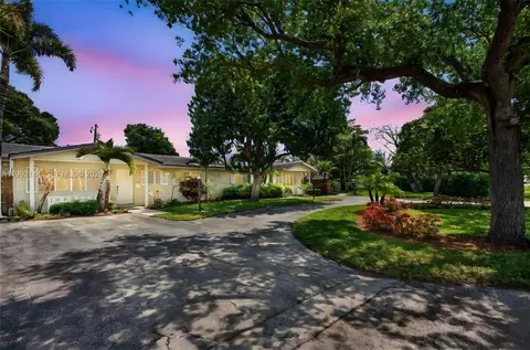 3900 NE 22nd Ave, Lighthouse Point, FL 33064