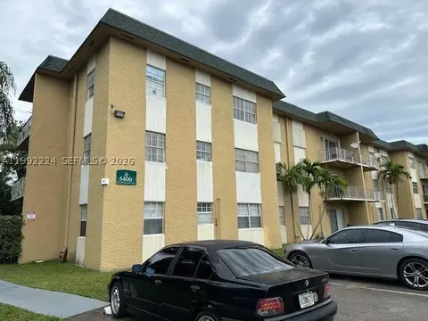 5400 SW 77 Ct #2R, Miami, FL 33155