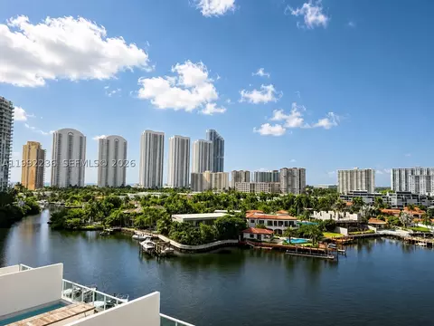 400 Sunny Isles Blvd #819, Sunny Isles Beach, FL 33160