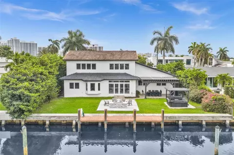 472 Sunset Dr, Hallandale Beach, FL 33009