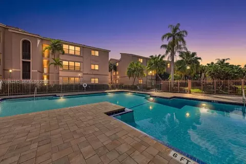 2796 S University Dr #2202, Davie, FL 33328