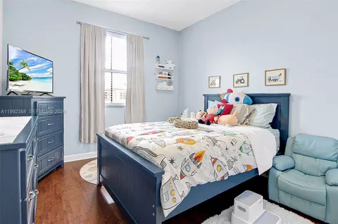 Bedroom - 3323 W 90th Ter, Hialeah, FL 33018 photo 1 of 3