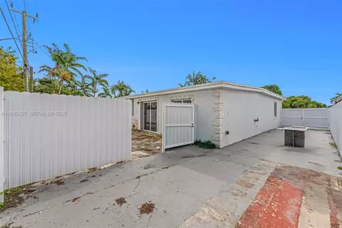 Exterior - 875 E 8th St, Hialeah, FL 33010 photo 3 of 4