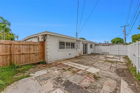 Exterior - 875 E 8th St, Hialeah, FL 33010 photo 4 of 4