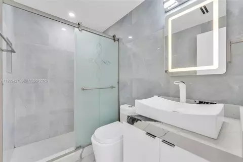 Bath - 875 E 8th St, Hialeah, FL 33010 photo 3 of 3