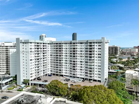 137 Golden Isles Dr #1214, Hallandale Beach, FL 33009
