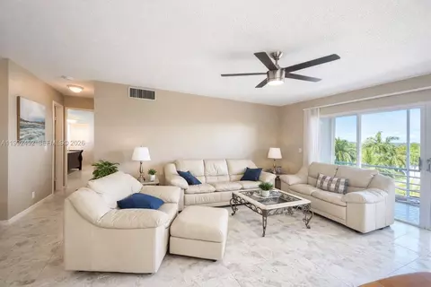 1425 Atlantic Shores Blvd #501, Hallandale Beach, FL 33009