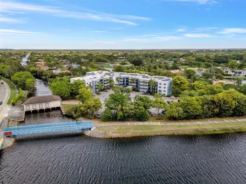 1021 Mockingbird Ln #302, Plantation, FL 33324