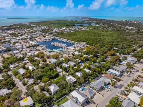 View/Area - 20 Coral Dr, Key Largo, FL 33037 photo 17 of 18