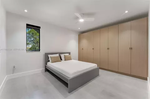 Bedroom - 20 Coral Dr, Key Largo, FL 33037 photo 4 of 12
