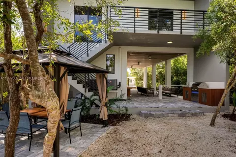 Exterior - 20 Coral Dr, Key Largo, FL 33037 photo 8 of 12