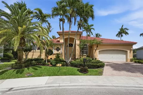 3038 Lakewood Dr, Weston, FL 33332