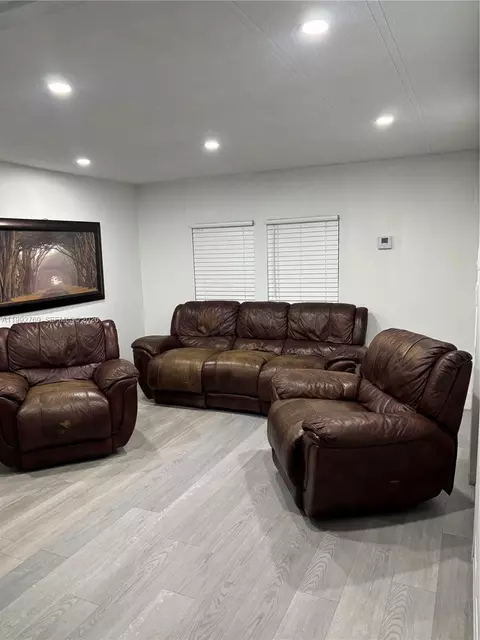 12888 SW 17th St, Miami, FL 33175