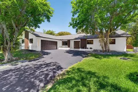 14755 SW 18th Ct, Davie, FL 33325
