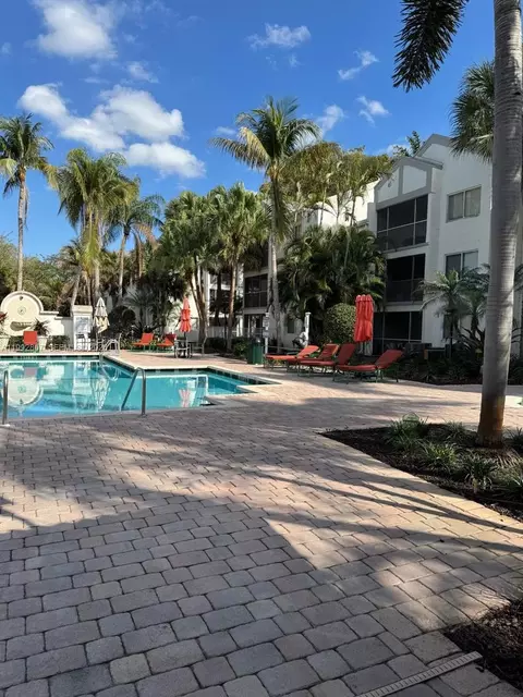 5760 Rock Island Rd #304, Tamarac, FL 33319
