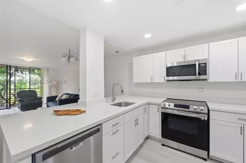 7950 W Mcnab Rd #222, Tamarac, FL 33321