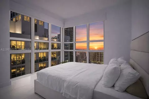 950 Brickell Bay Dr #4101, Miami, FL 33131