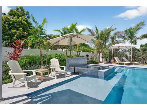 426 SE 3rd St, Dania Beach, FL 33004