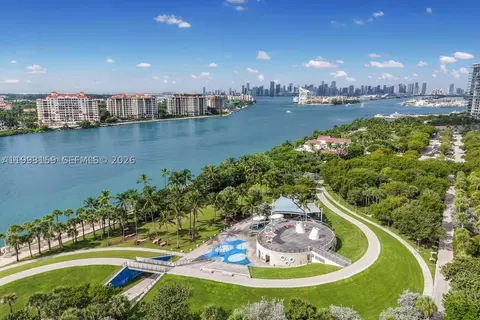300 S Pointe Dr #801, Miami Beach, FL 33139