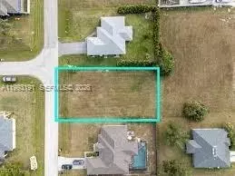 206 Jacaranda Pkwy E, Cape Coral, FL 33909