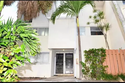 1910 SW 17th Ave #4, Miami, FL 33145