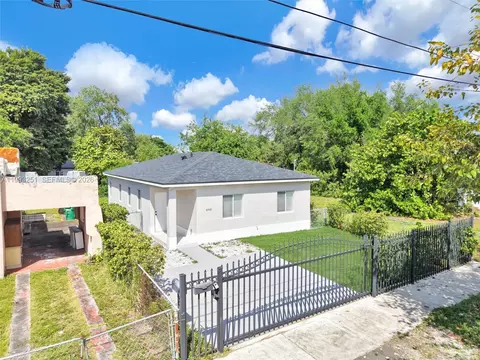6940 NW 5th Pl, Miami, FL 33150