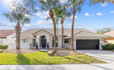 10910 NW 18th Ct, Plantation, FL 33322