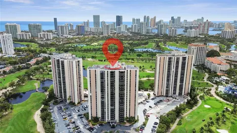 20301 W Country Club Dr #526, Aventura, FL 33180