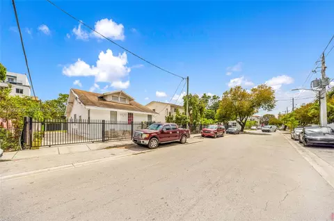 127 SW 7th Ave, Miami, FL 33130