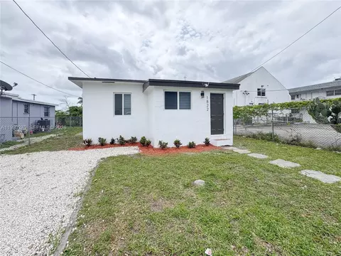 1822 NW 66th St, Miami, FL 33147