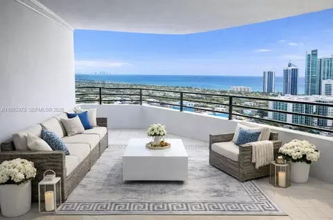 2500 Parkview Dr #2206, Hallandale Beach, FL 33009