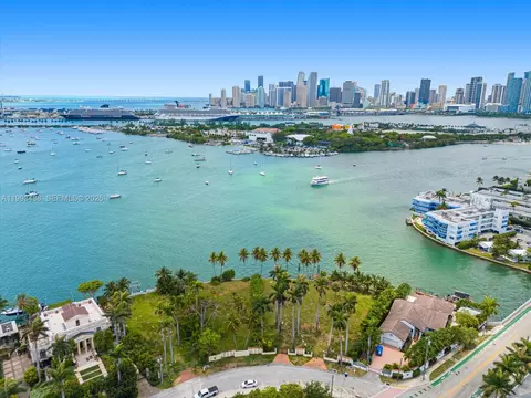 1236 S S Venetian Way, Miami, FL 33139
