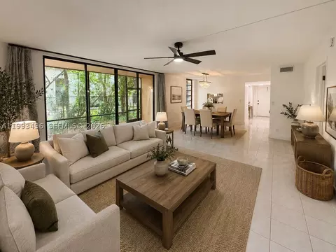 400 Commodore Dr #101, Plantation, FL 33325