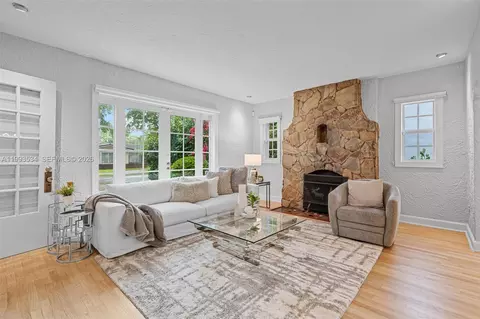 1209 La Mancha Ave, Coral Gables, FL 33134