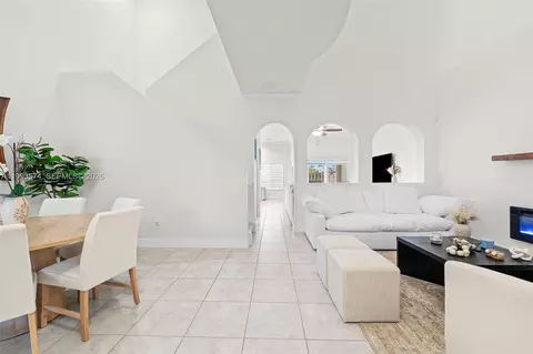 2338 SE 16th Ter, Homestead, FL 33035