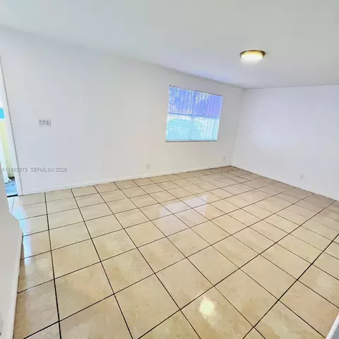 5721 Blueberry Ct #125, Lauderhill, FL 33313