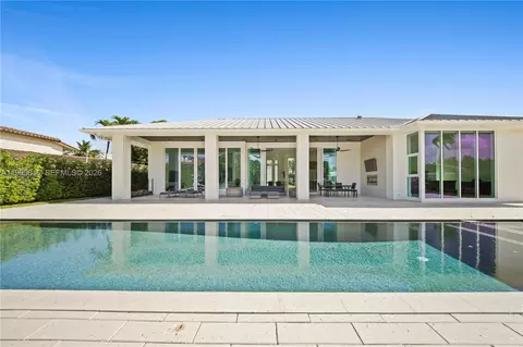 2815 NE 26th Pl, Fort Lauderdale, FL 33306