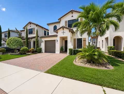 9776 W 34th Ave, Hialeah, FL 33018