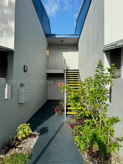 2071 NW 46th Ave #104I, Lauderhill, FL 33313