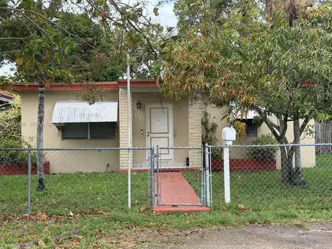 6371 SW 34th St, Miami, FL 33155