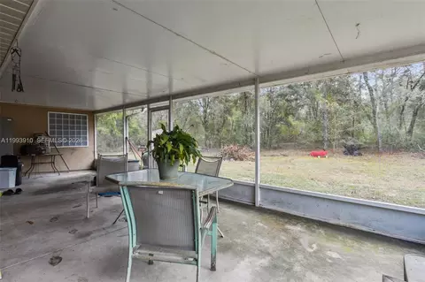 Exterior - 14170 SE 4th St, Williston, FL 32696 photo 5 of 10