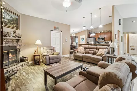 Living - 14170 SE 4th St, Williston, FL 32696 photo 3 of 4