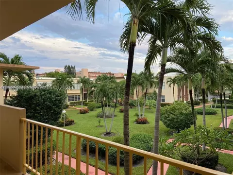 851 NE 14th Ave #420, Hallandale Beach, FL 33009