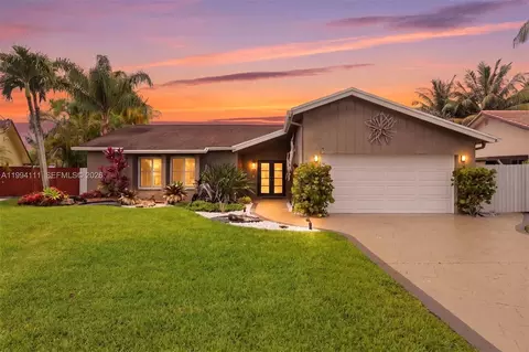 10227 SW 49th Ct, Cooper City, FL 33328