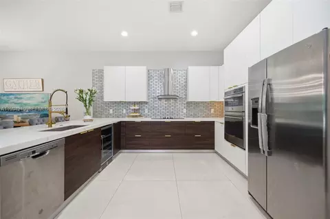 3242 SW 44th St, Fort Lauderdale, FL 33312