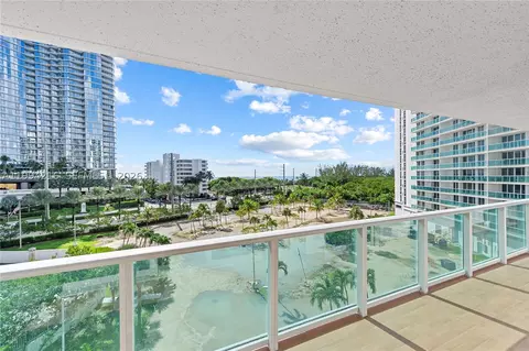 100 Bayview Dr #507, Sunny Isles Beach, FL 33160