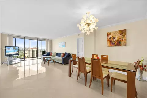 20379 W Country Club Dr #2236, Aventura, FL 33180