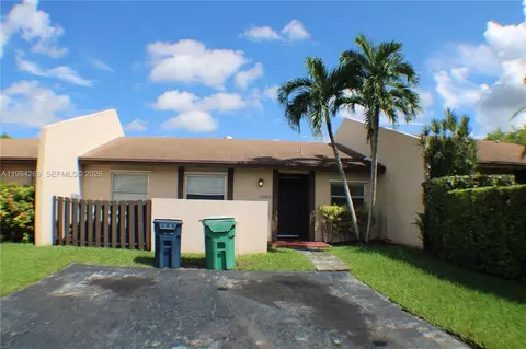 12003 SW 110th St Cir N, Miami, FL 33186