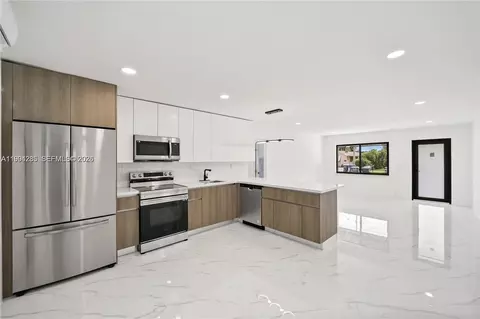 5635 Pierce St, Hollywood, FL 33021